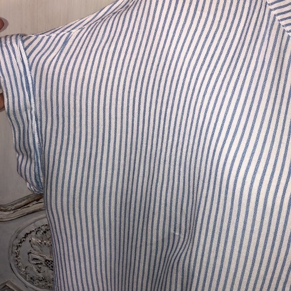 Beachlunchlounge Blue and White Stripes Cuff Short Sleeve V Neck Top Size L - Picture 3 of 6